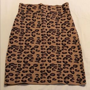 Leopard print BCBG skirt